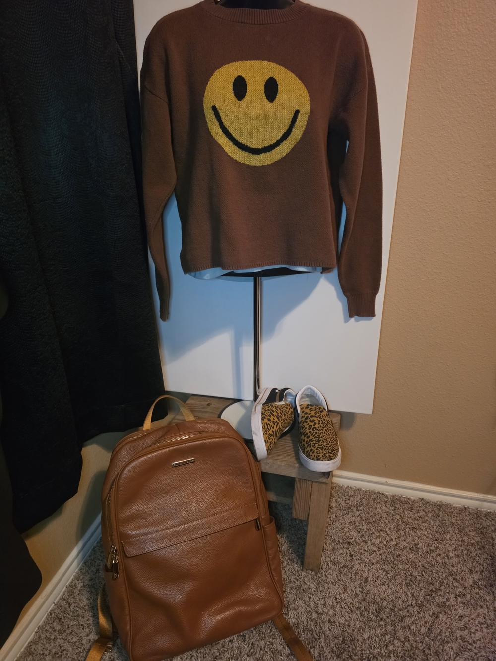 Social Scene Brown Yellow Knit Pullover Sweater with a Smiley Face Graphic XS